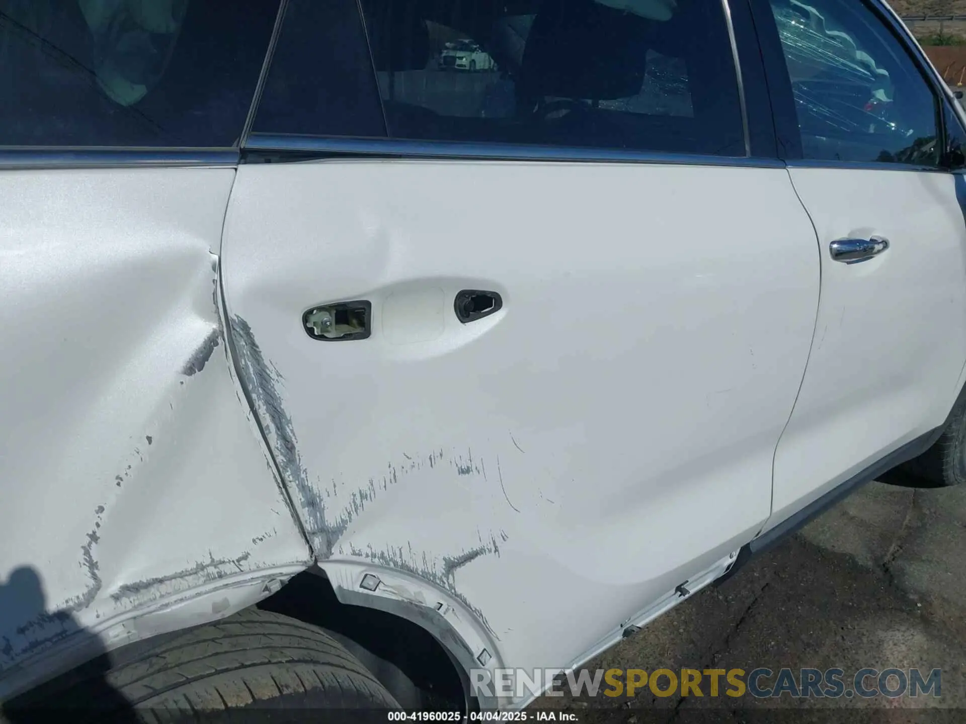 12 fotografías del automóvil dañado 5XYPH4A54KG537153 KIA SORENTO 2019