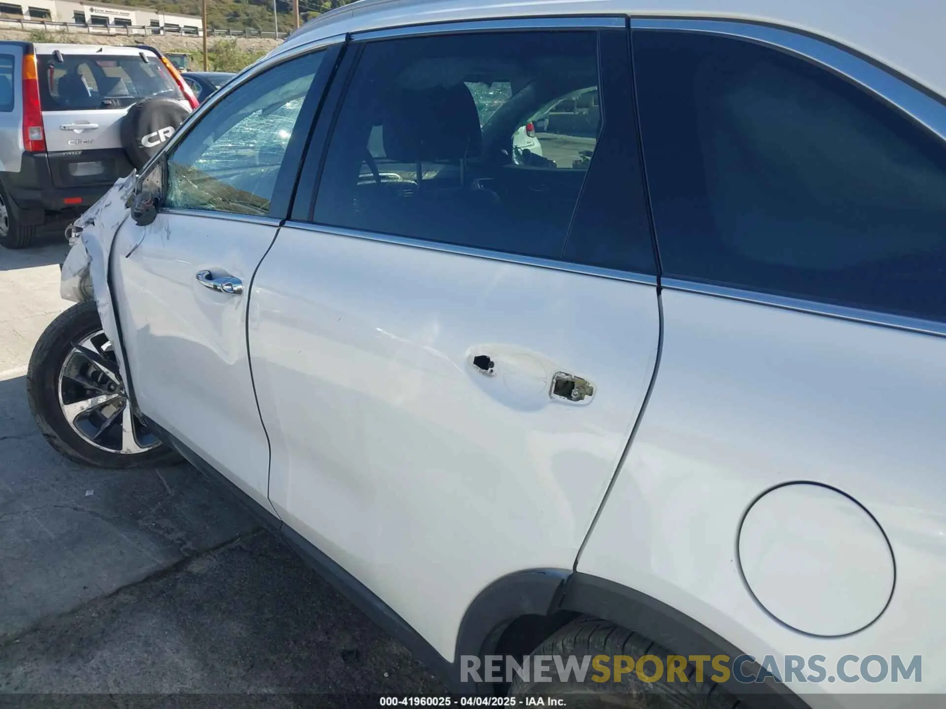 13 fotografías del automóvil dañado 5XYPH4A54KG537153 KIA SORENTO 2019