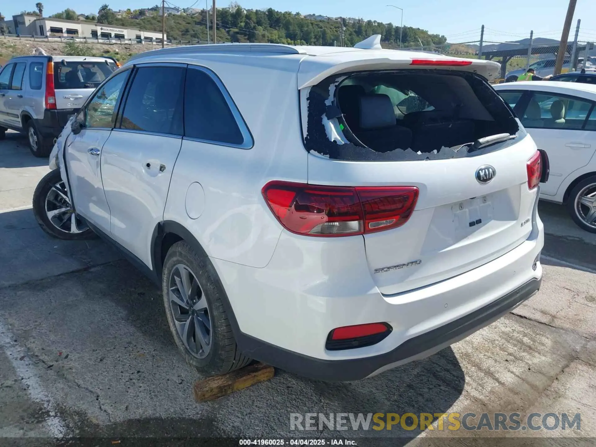 3 fotografías del automóvil dañado 5XYPH4A54KG537153 KIA SORENTO 2019