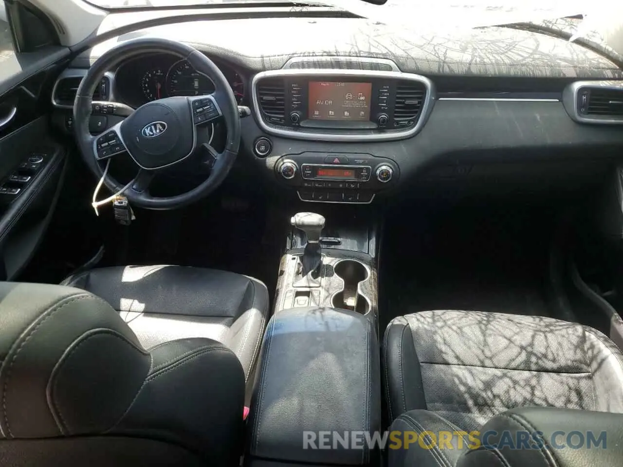 8 fotografías del automóvil dañado 5XYPH4A54KG608397 KIA SORENTO 2019