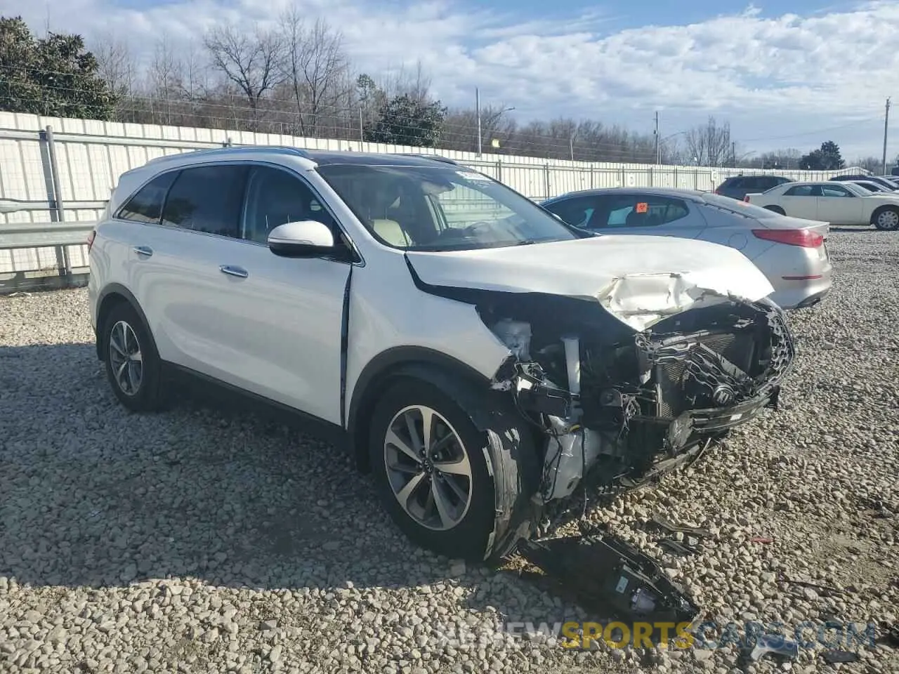 4 fotografías del automóvil dañado 5XYPH4A55KG499870 KIA SORENTO 2019