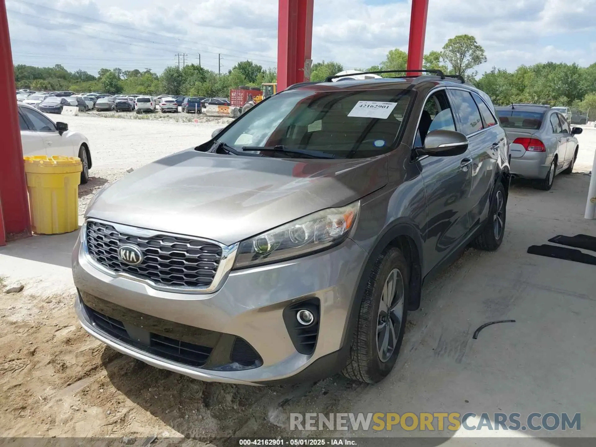 2 fotografías del automóvil dañado 5XYPH4A55KG505165 KIA SORENTO 2019