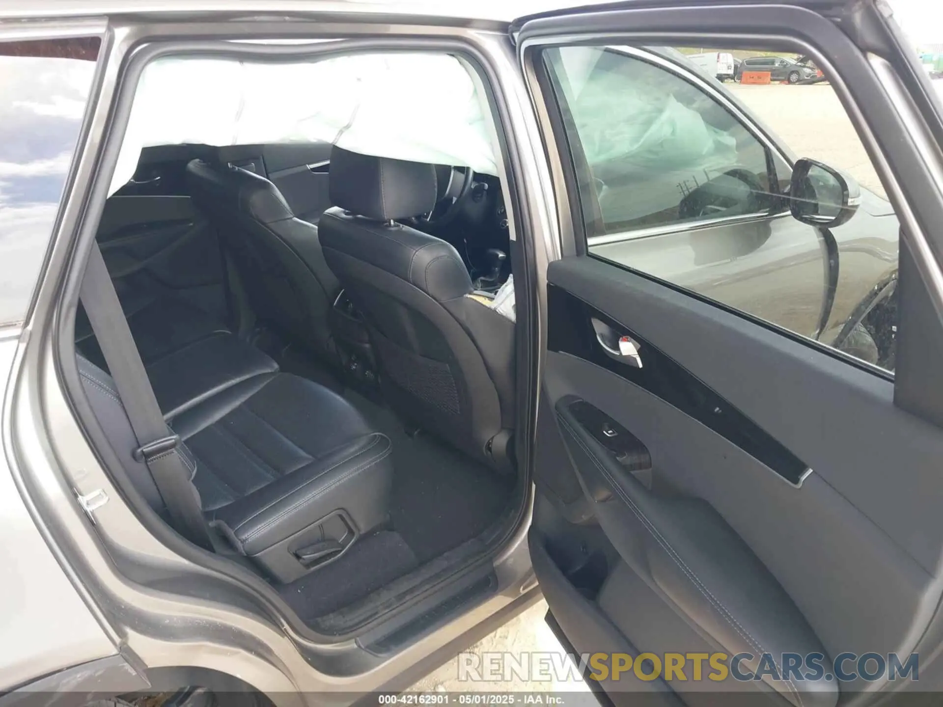 8 fotografías del automóvil dañado 5XYPH4A55KG505165 KIA SORENTO 2019