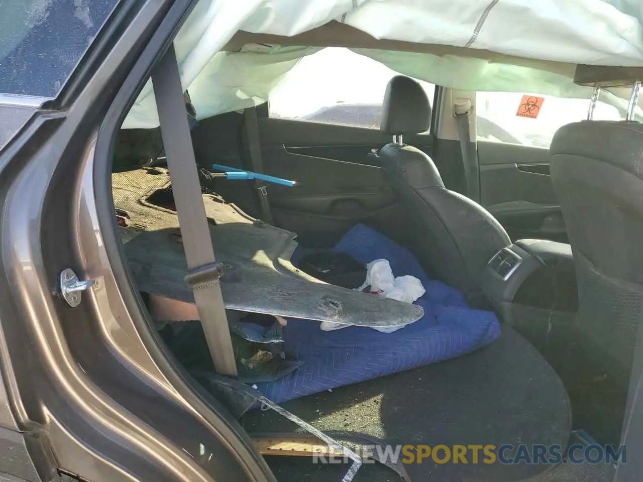 11 fotografías del automóvil dañado 5XYPH4A57KG498980 KIA SORENTO 2019