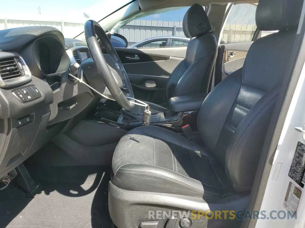 7 fotografías del automóvil dañado 5XYPH4A57KG609835 KIA SORENTO 2019