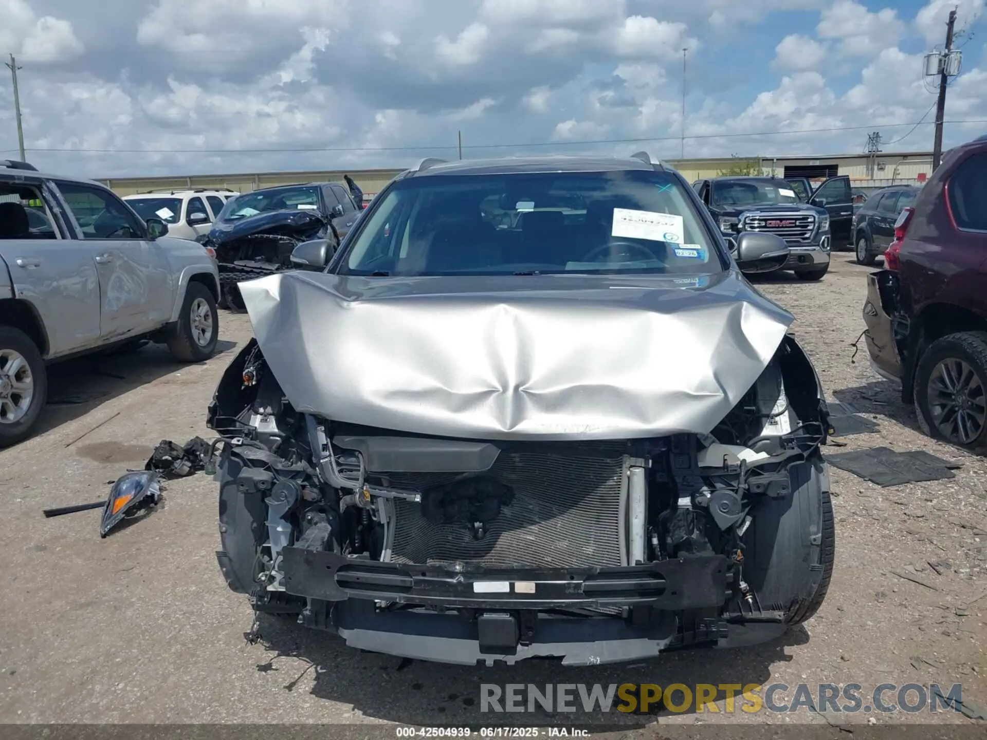 12 fotografías del automóvil dañado 5XYPH4A5XKG470607 KIA SORENTO 2019