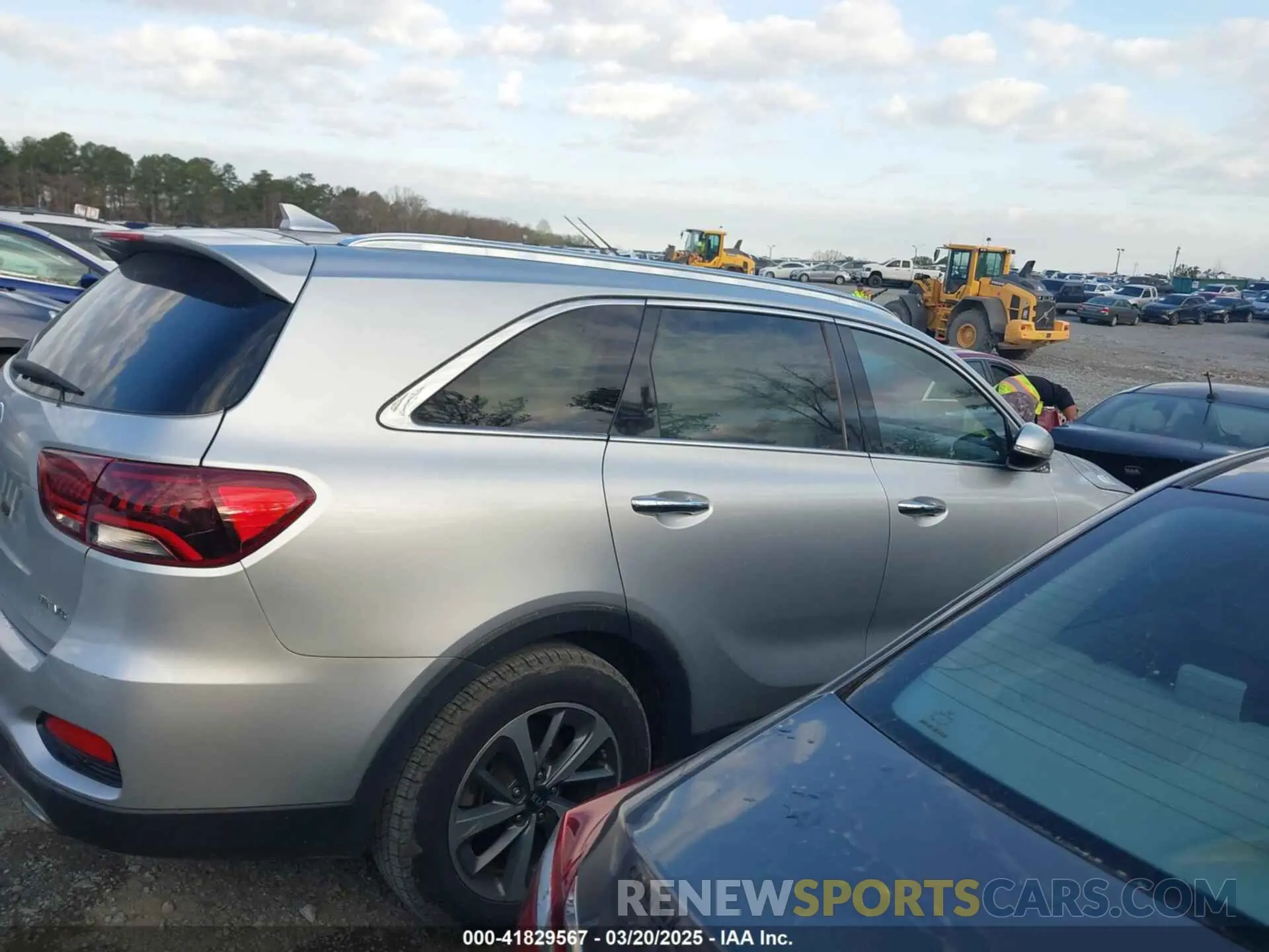 12 fotografías del automóvil dañado 5XYPH4A5XKG474169 KIA SORENTO 2019