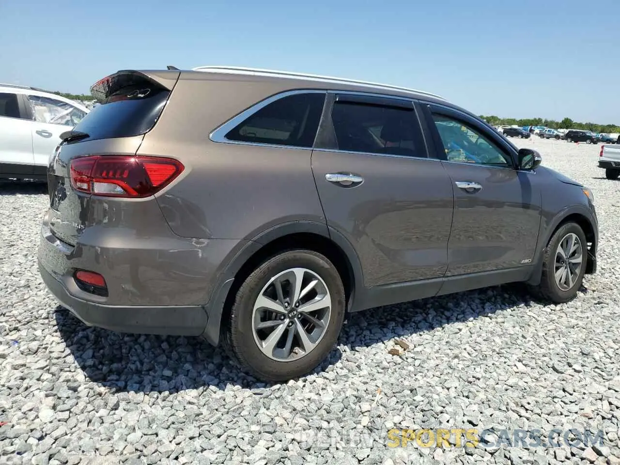 3 fotografías del automóvil dañado 5XYPHDA53KG499026 KIA SORENTO 2019
