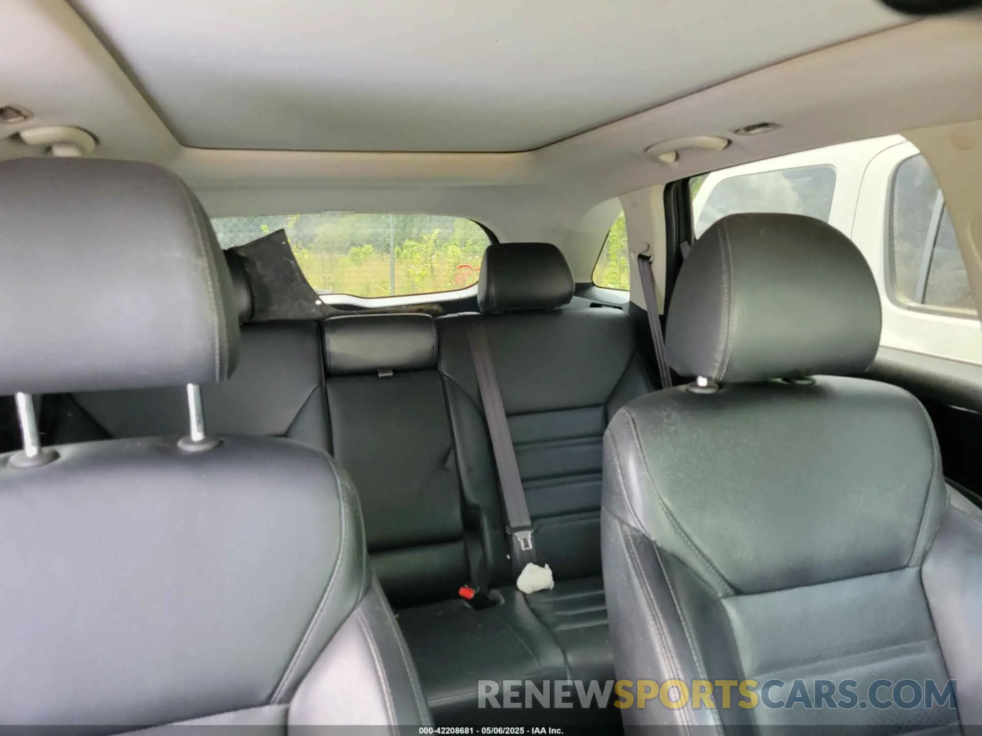 8 fotografías del automóvil dañado 5XYPHDA53KG604681 KIA SORENTO 2019
