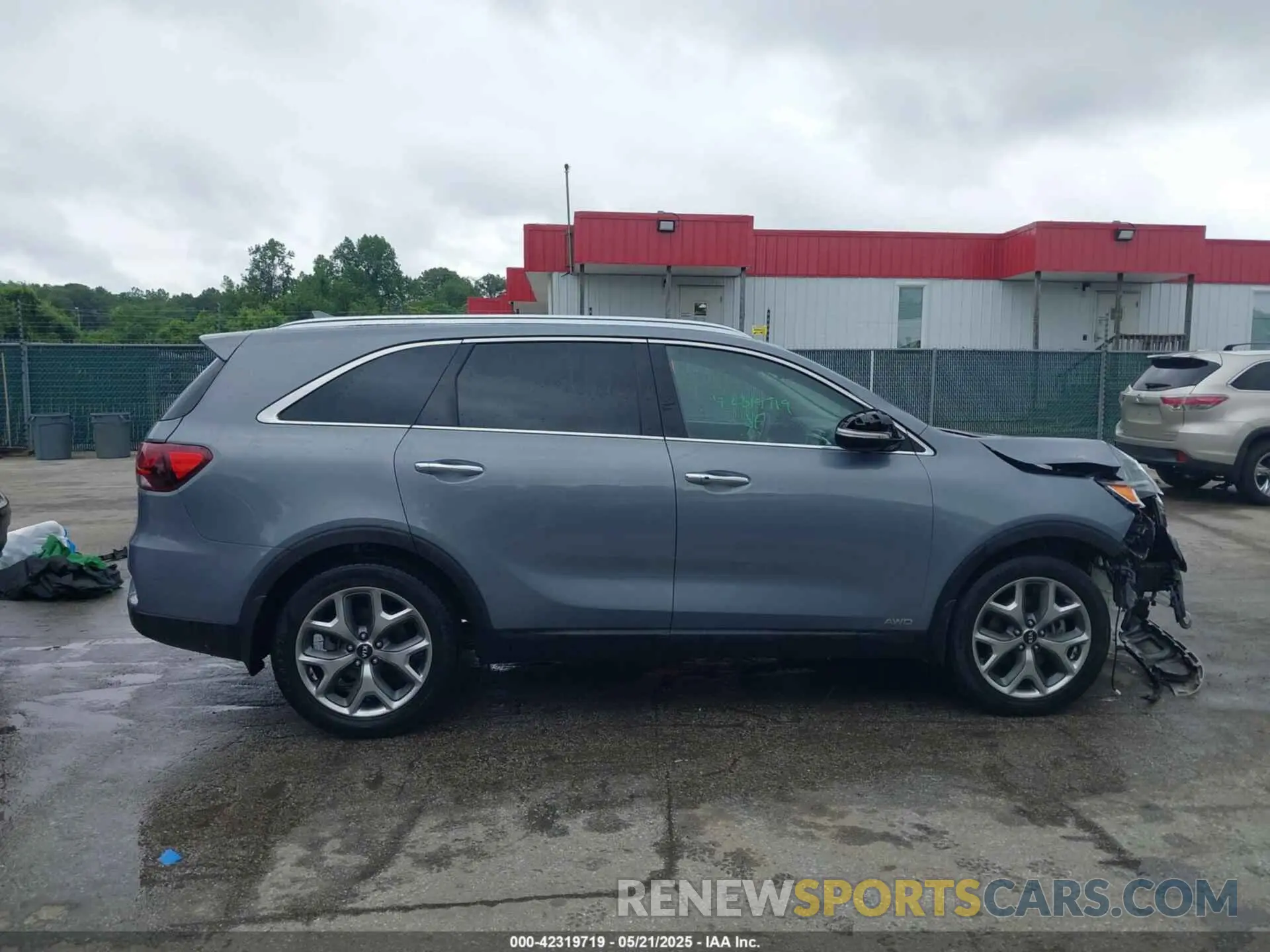 13 fotografías del automóvil dañado 5XYPHDA53KG604860 KIA SORENTO 2019
