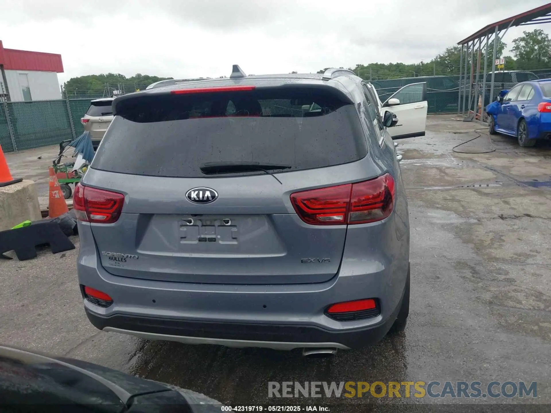 16 fotografías del automóvil dañado 5XYPHDA53KG604860 KIA SORENTO 2019