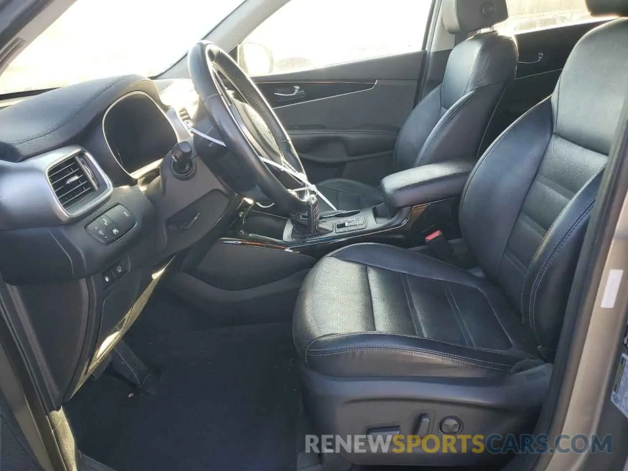 7 fotografías del automóvil dañado 5XYPHDA56KG479000 KIA SORENTO 2019
