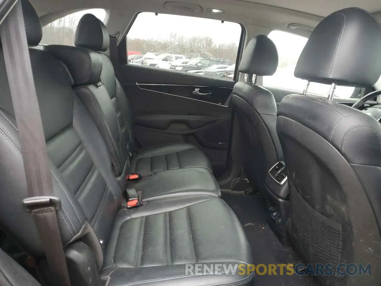 11 fotografías del automóvil dañado 5XYPHDA59KG515200 KIA SORENTO 2019