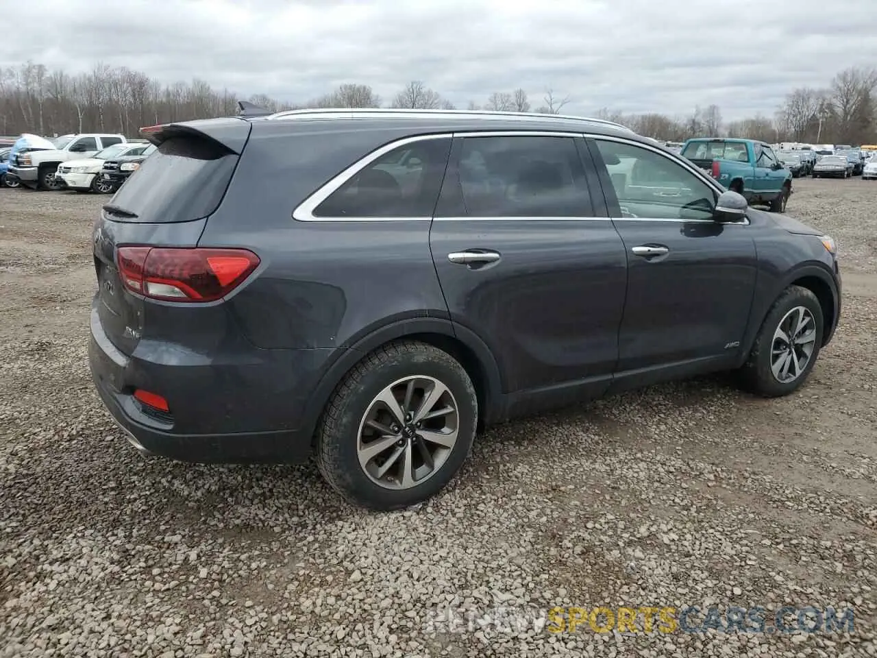 3 fotografías del automóvil dañado 5XYPHDA59KG515200 KIA SORENTO 2019