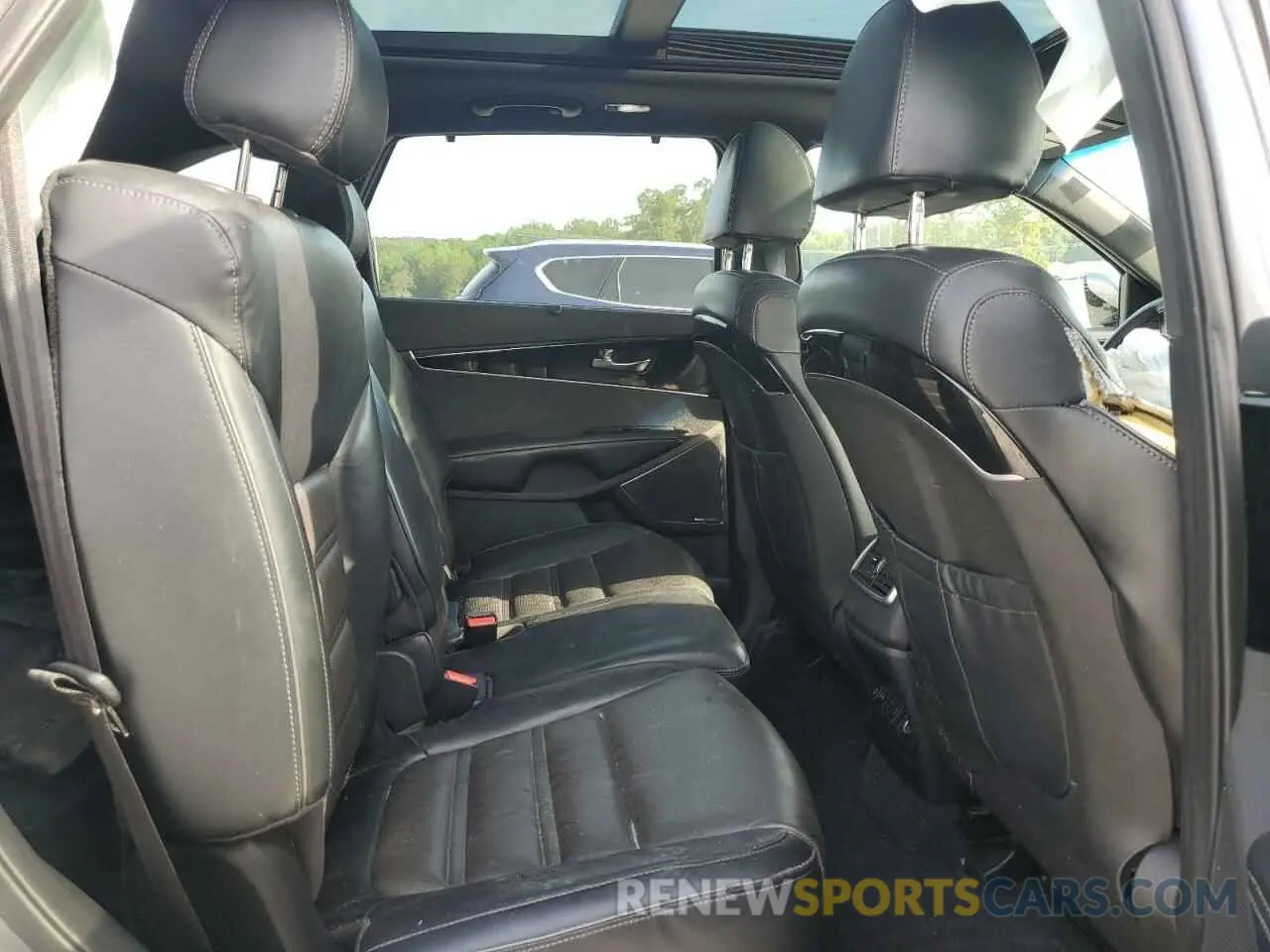 11 fotografías del automóvil dañado 5XYPK4A50KG447242 KIA SORENTO 2019