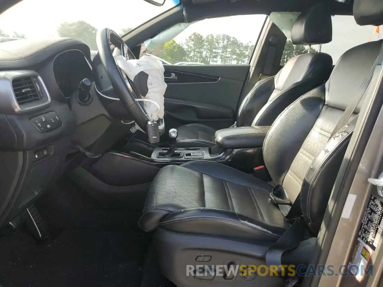 7 fotografías del automóvil dañado 5XYPK4A50KG447242 KIA SORENTO 2019