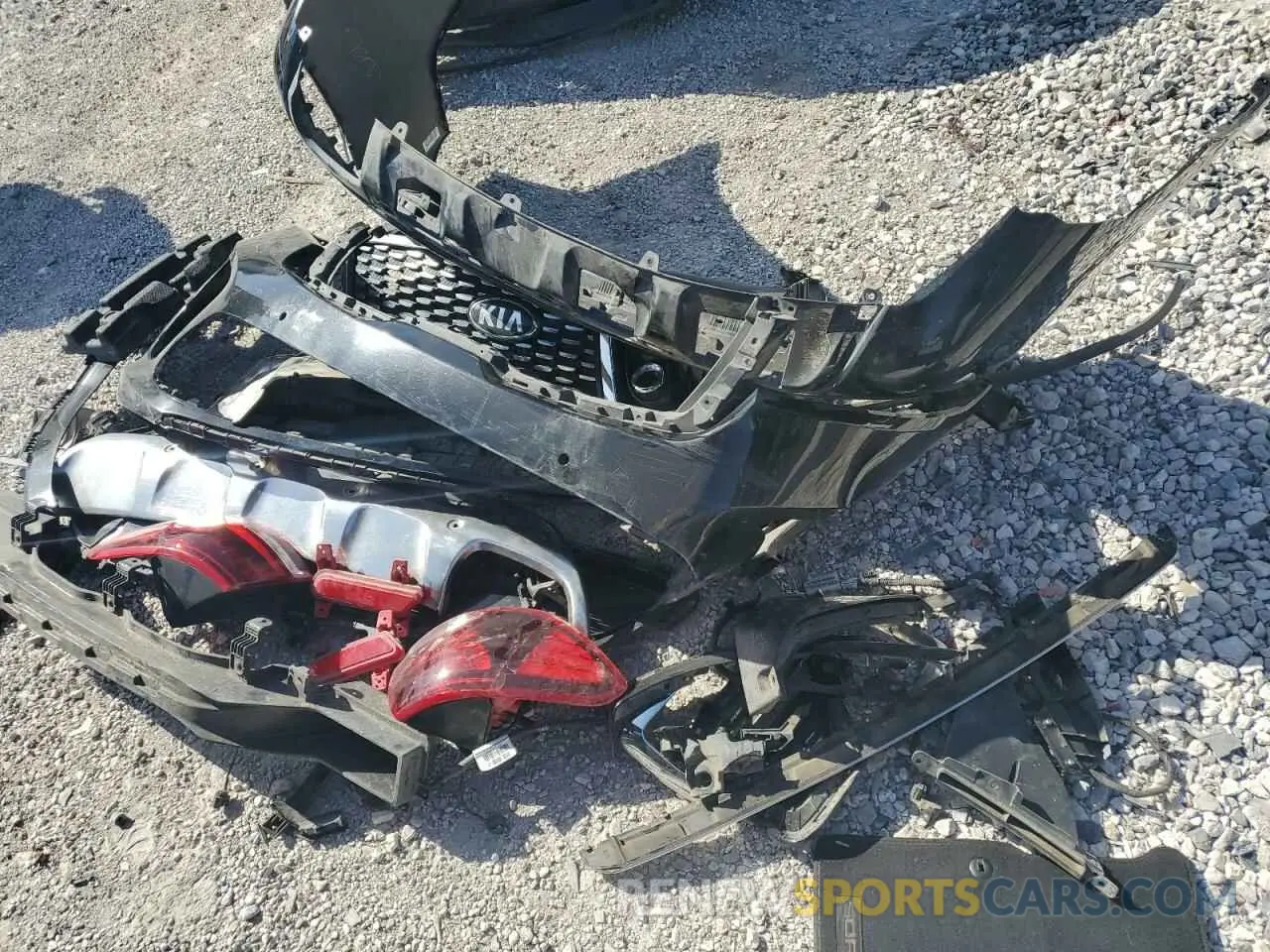 15 fotografías del automóvil dañado 5XYPK4A54KG504607 KIA SORENTO 2019