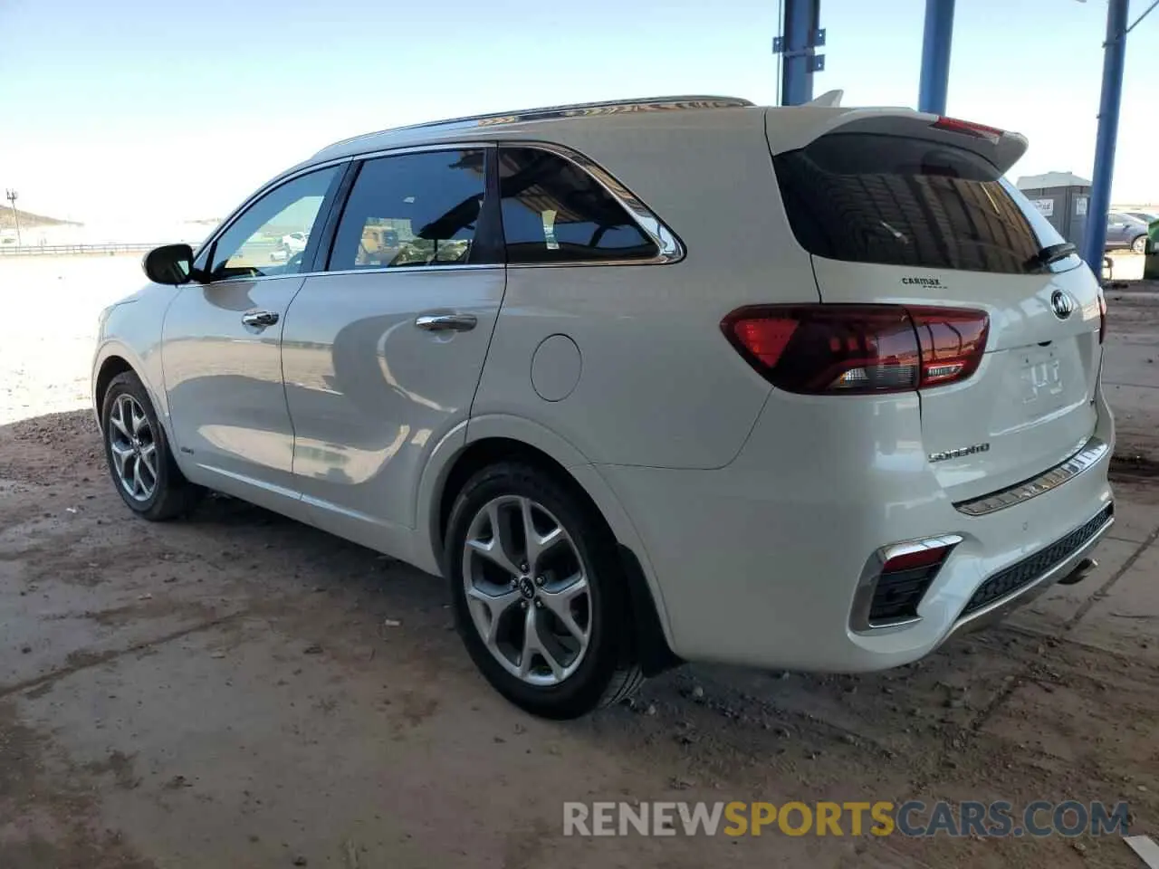 2 fotografías del automóvil dañado 5XYPKDA52KG525116 KIA SORENTO 2019