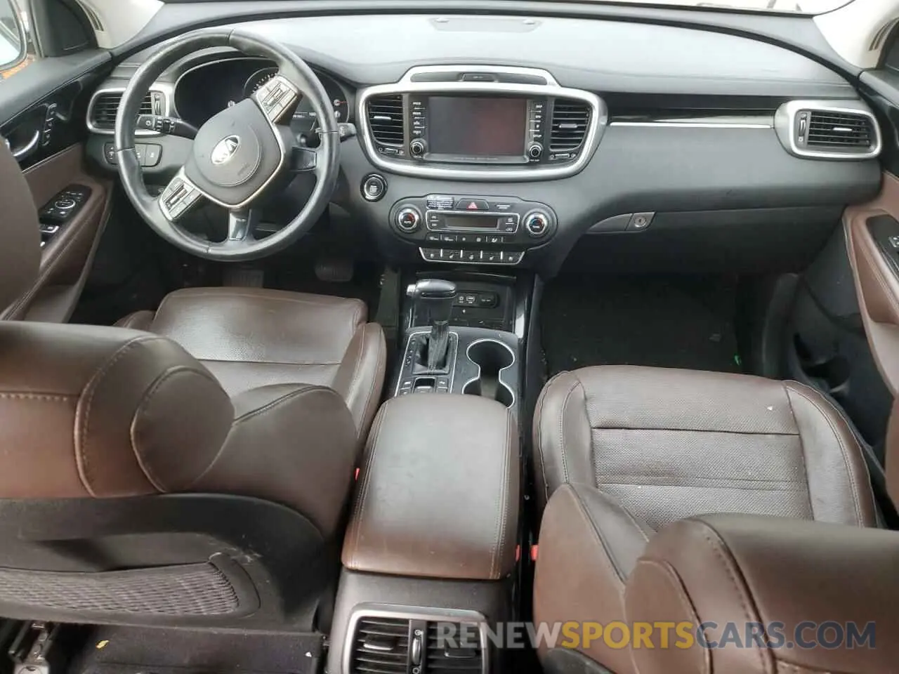 8 fotografías del automóvil dañado 5XYPKDA57KG453913 KIA SORENTO 2019