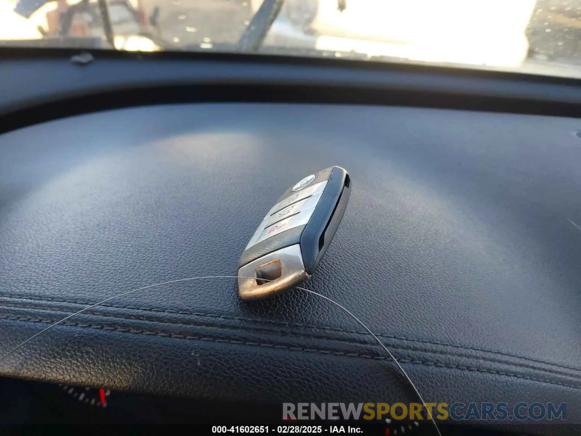 11 fotografías del automóvil dañado 5XYPKDA59KG459776 KIA SORENTO 2019