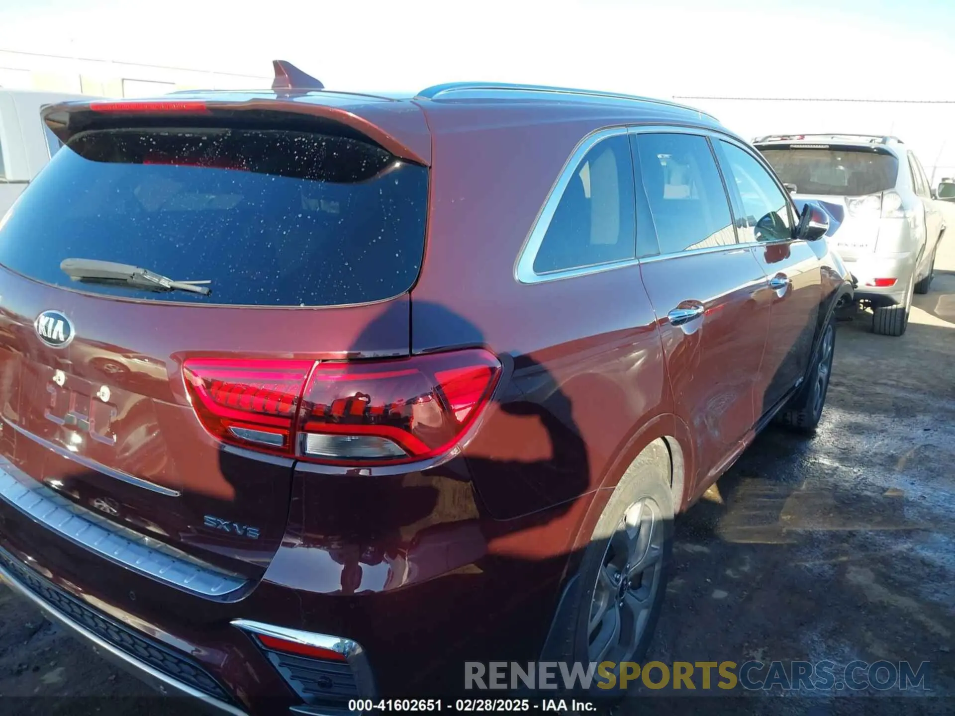 13 fotografías del automóvil dañado 5XYPKDA59KG459776 KIA SORENTO 2019