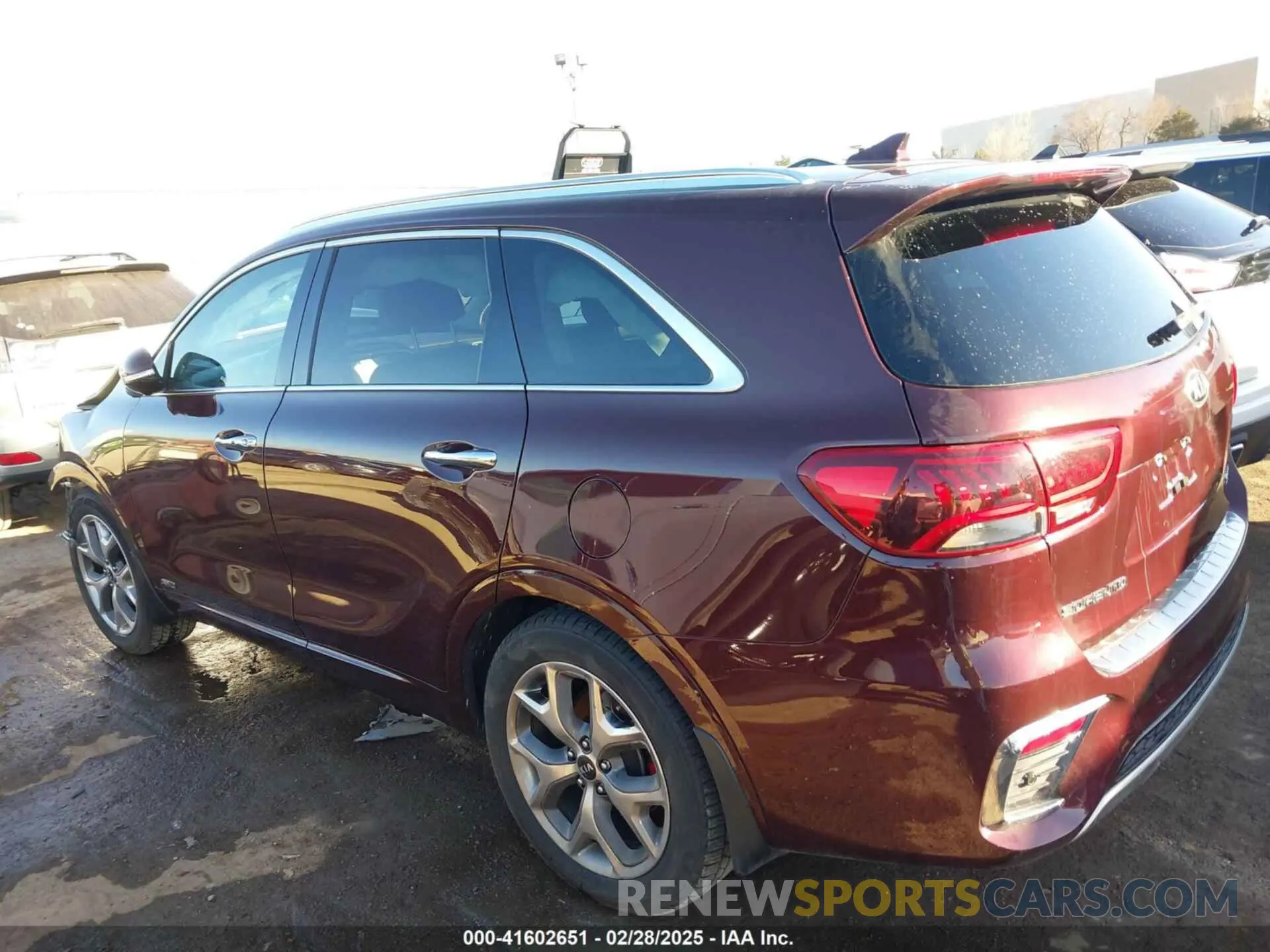 14 fotografías del automóvil dañado 5XYPKDA59KG459776 KIA SORENTO 2019