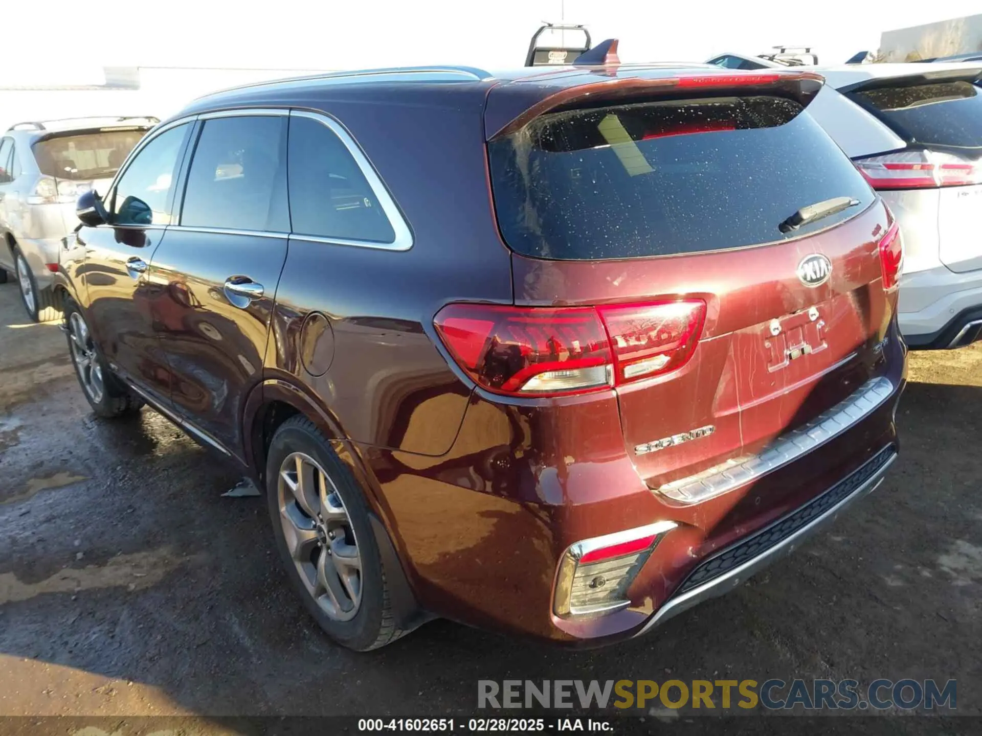 3 fotografías del automóvil dañado 5XYPKDA59KG459776 KIA SORENTO 2019