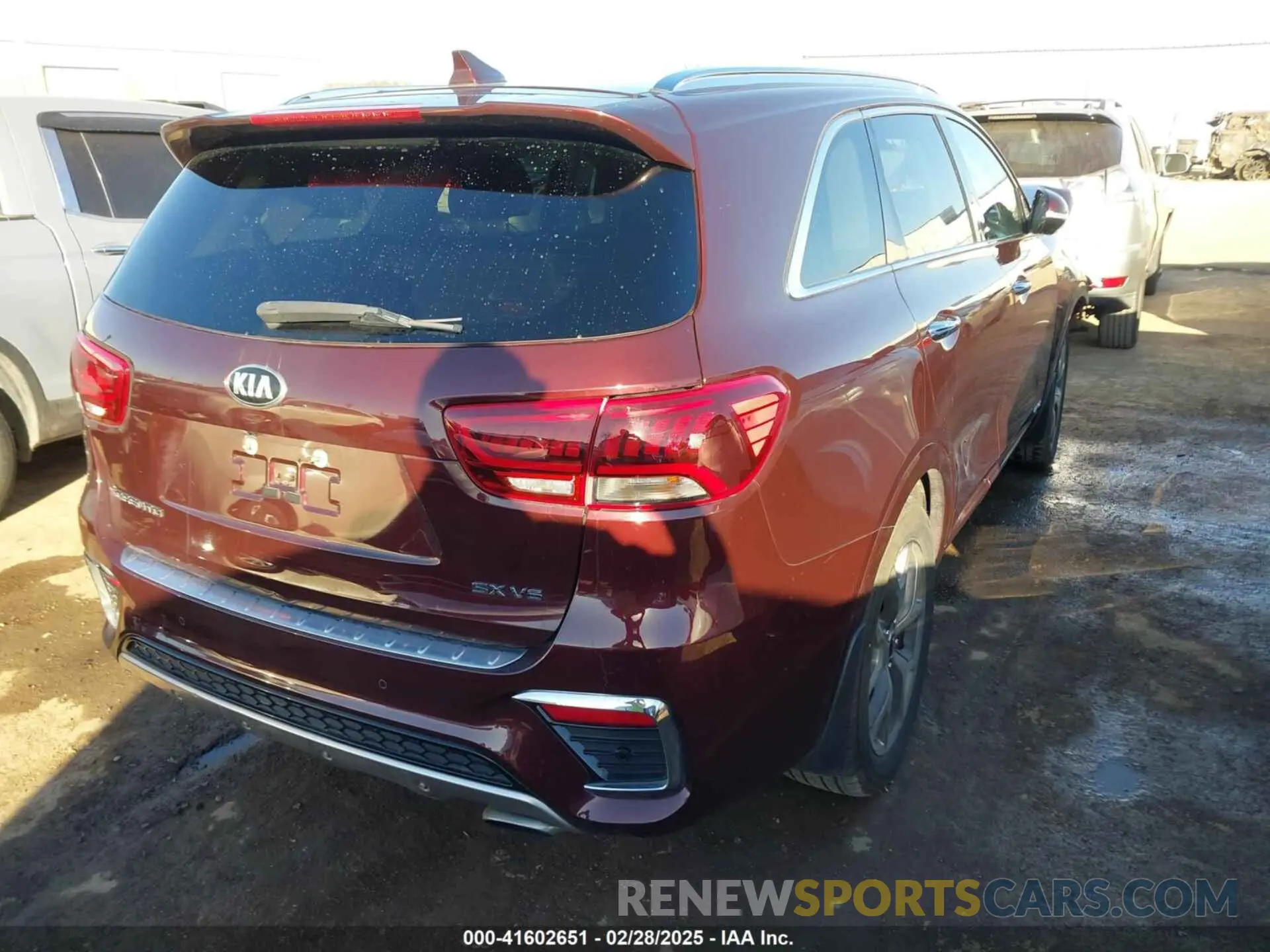 4 fotografías del automóvil dañado 5XYPKDA59KG459776 KIA SORENTO 2019