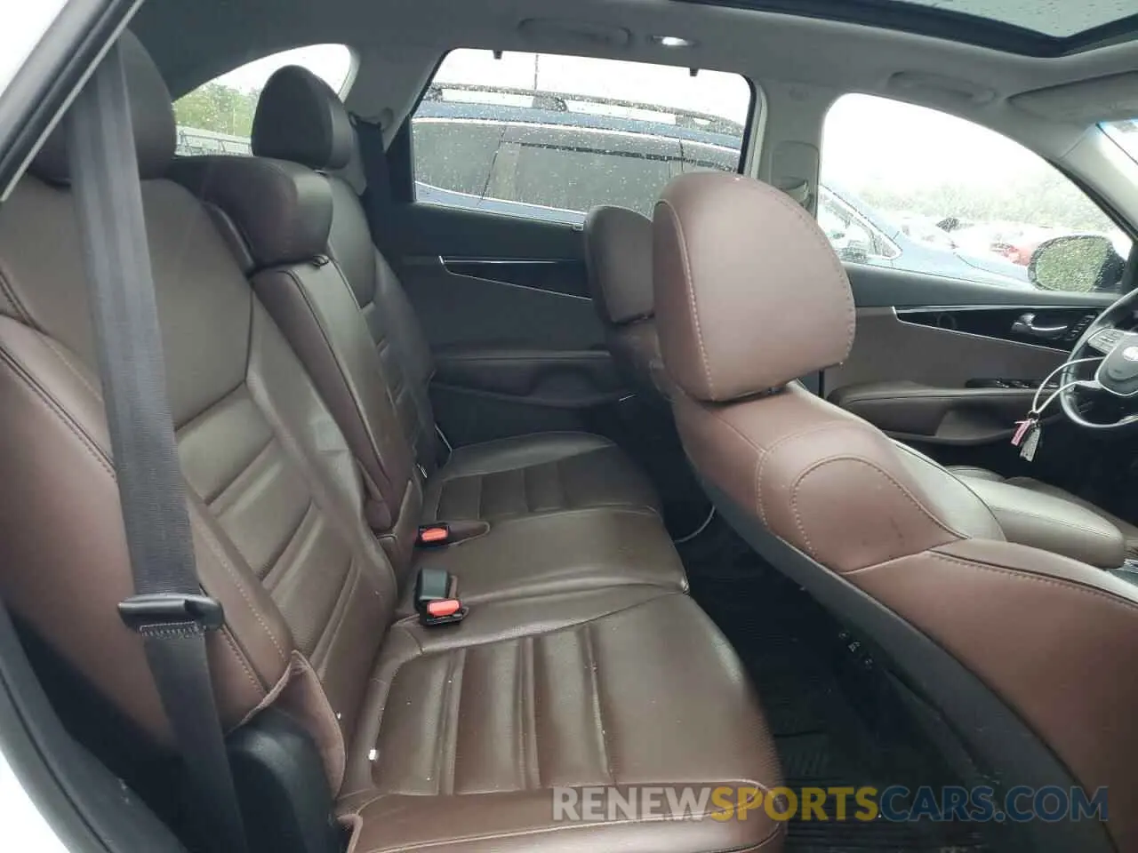 11 fotografías del automóvil dañado 5XYPKDA5XKG494410 KIA SORENTO 2019