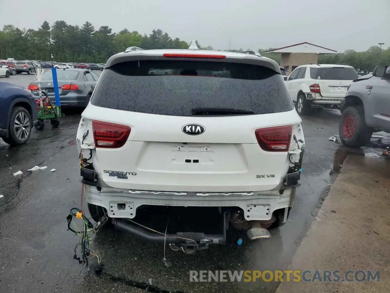 6 fotografías del automóvil dañado 5XYPKDA5XKG494410 KIA SORENTO 2019
