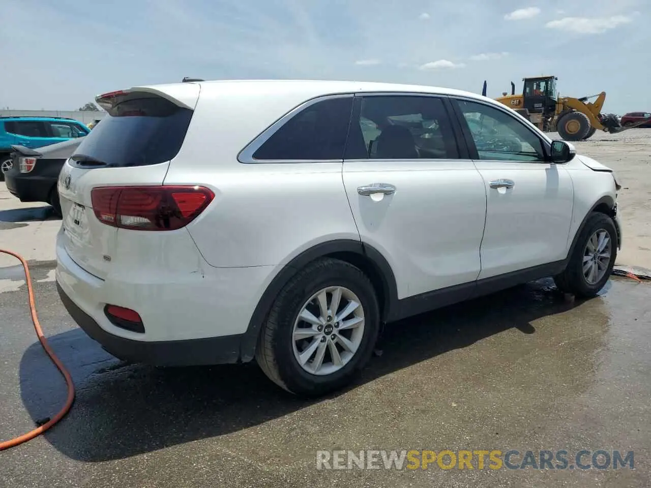 3 fotografías del automóvil dañado 5XYPG4A30LG642498 KIA SORENTO 2020