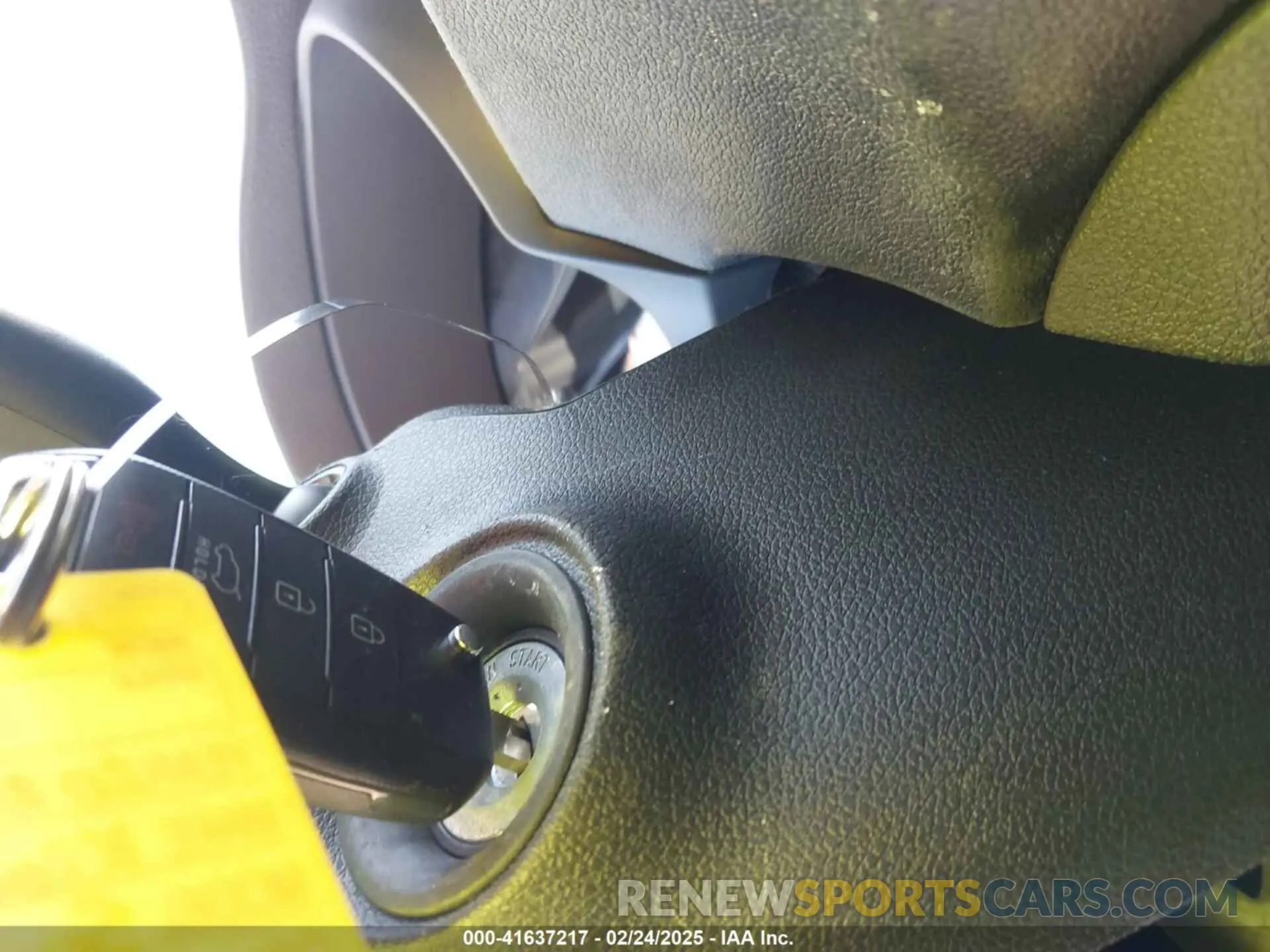 11 fotografías del automóvil dañado 5XYPG4A30LG698215 KIA SORENTO 2020