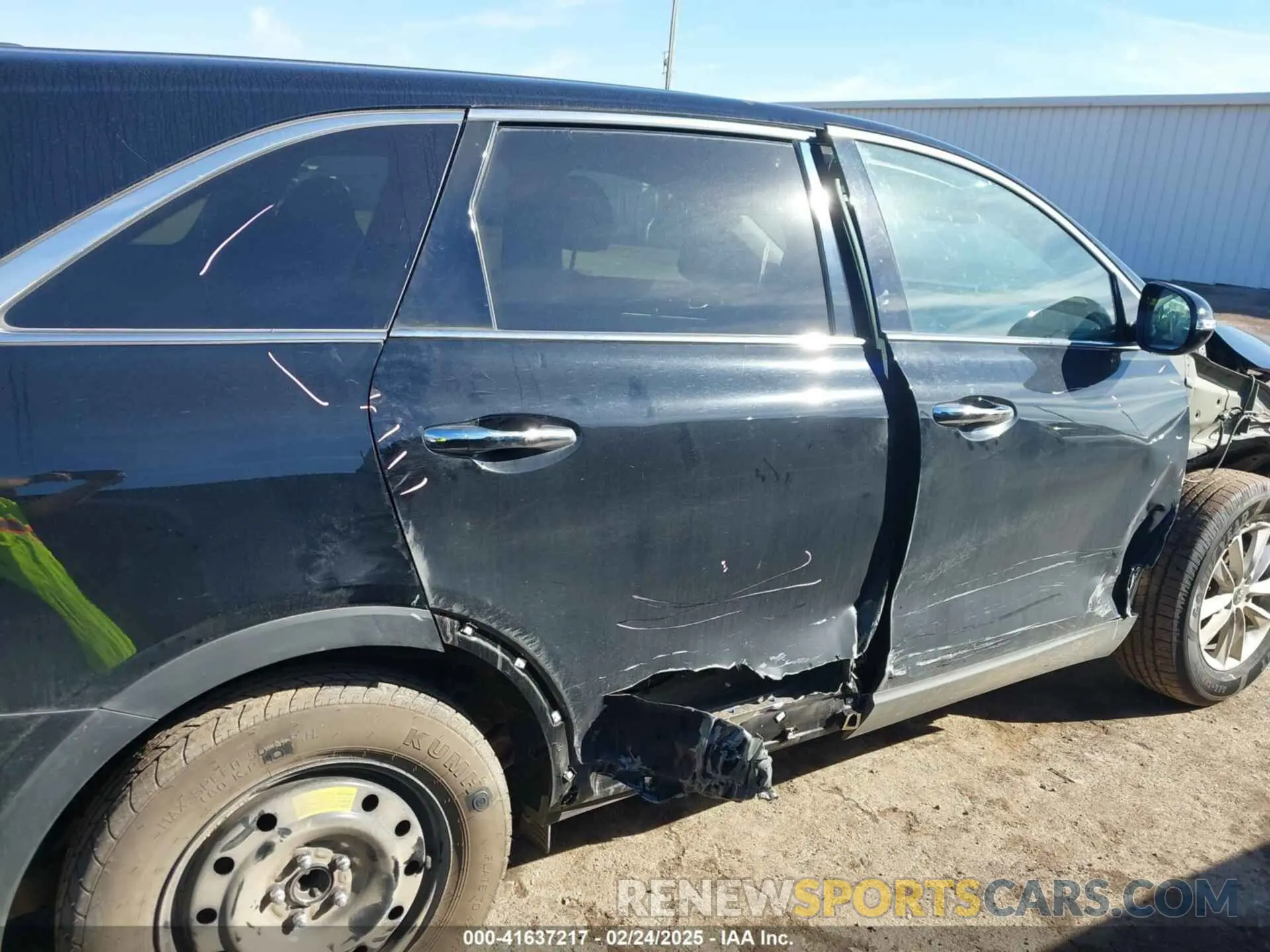 14 fotografías del automóvil dañado 5XYPG4A30LG698215 KIA SORENTO 2020