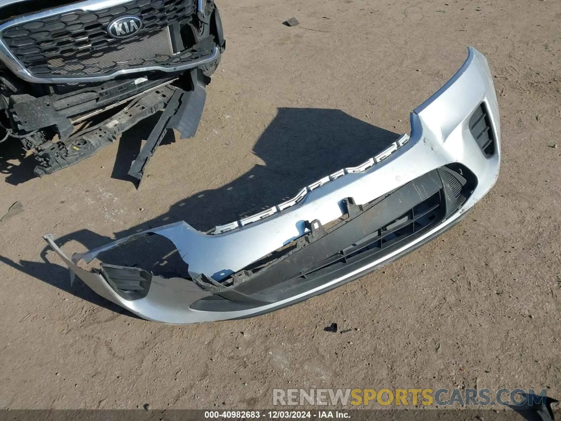 12 fotografías del automóvil dañado 5XYPG4A31LG638850 KIA SORENTO 2020