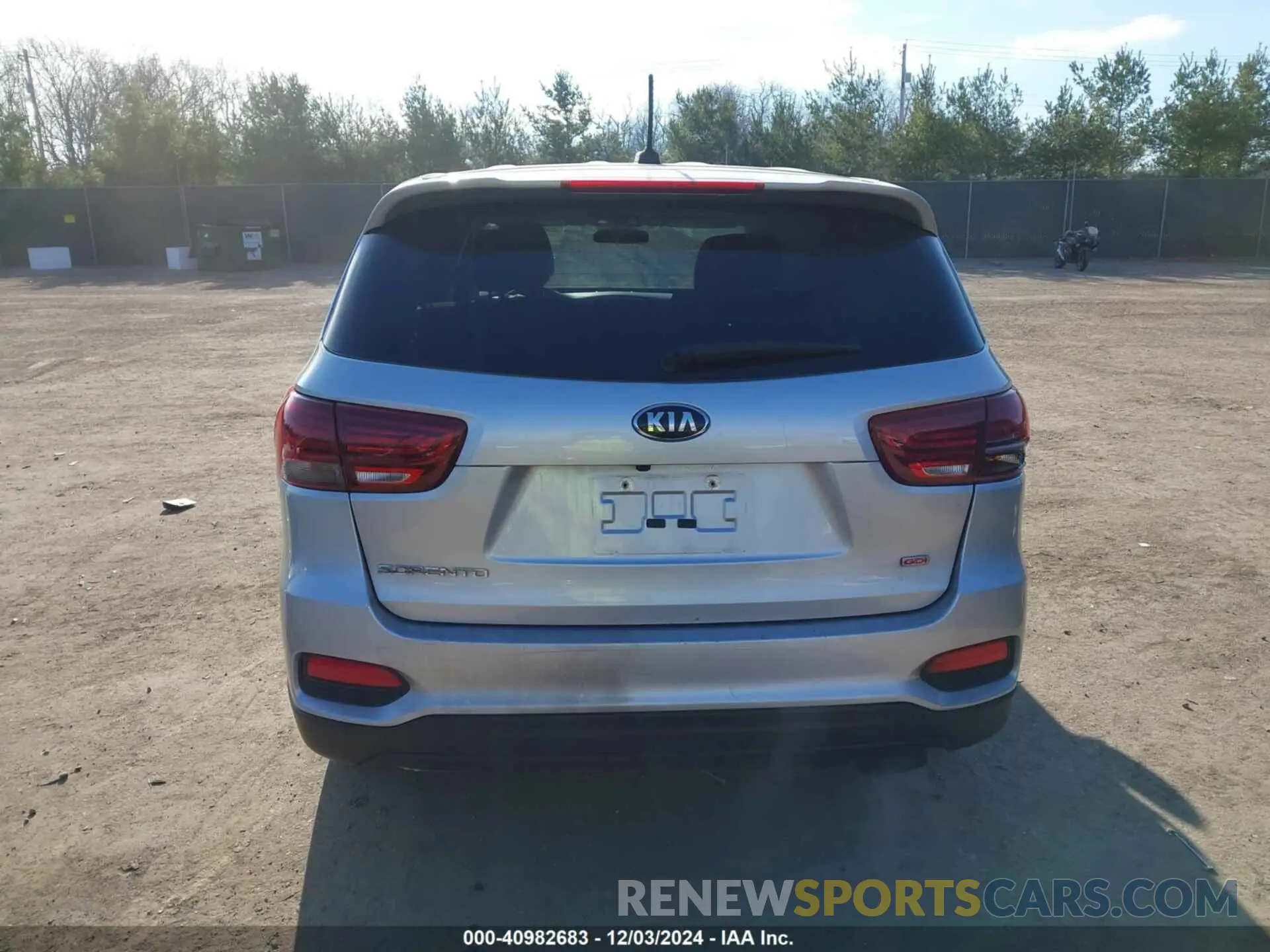 17 fotografías del automóvil dañado 5XYPG4A31LG638850 KIA SORENTO 2020