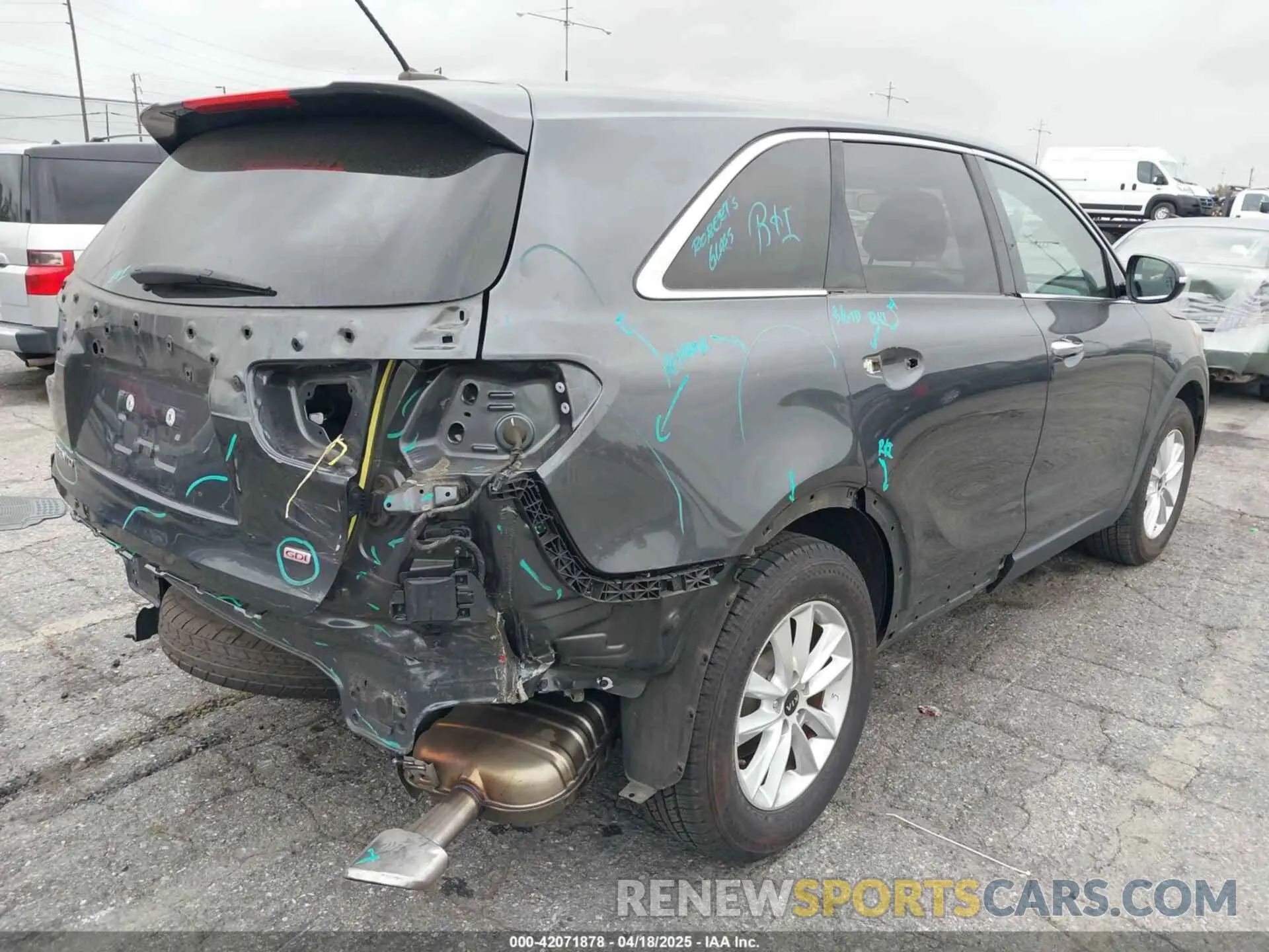 4 fotografías del automóvil dañado 5XYPG4A31LG642610 KIA SORENTO 2020