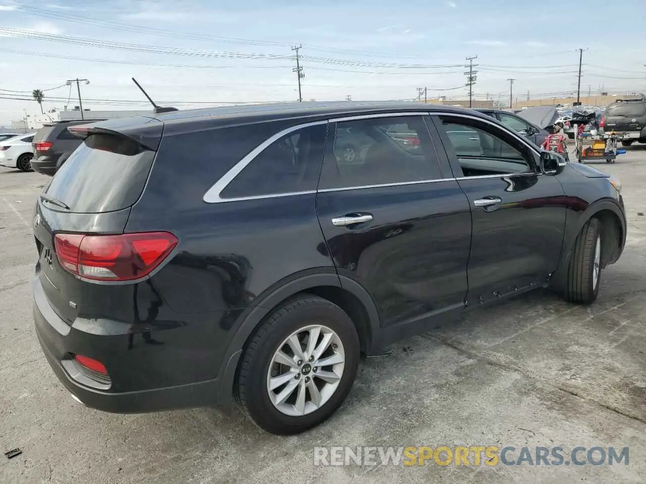 3 fotografías del automóvil dañado 5XYPG4A31LG643126 KIA SORENTO 2020