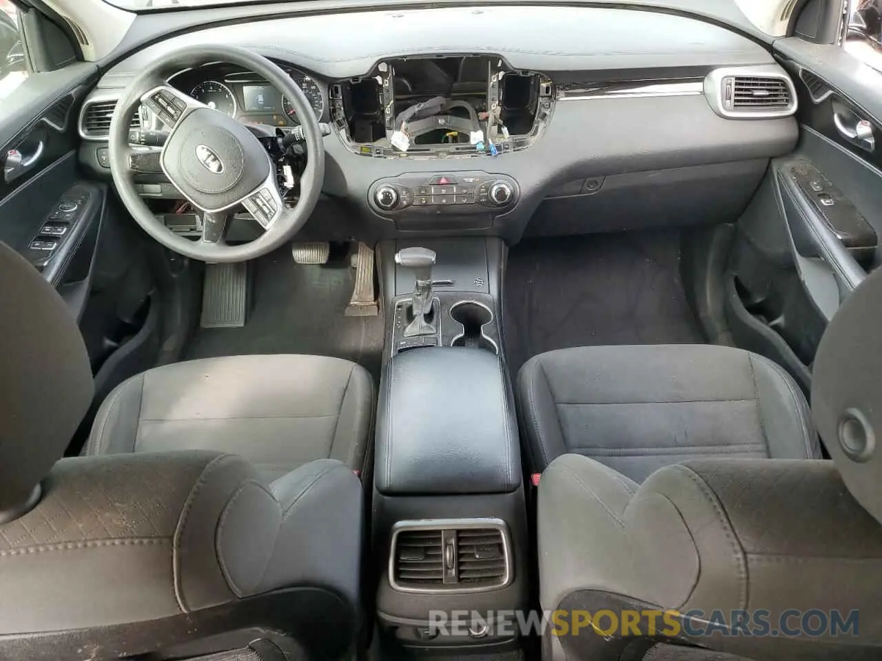 8 fotografías del automóvil dañado 5XYPG4A31LG643126 KIA SORENTO 2020