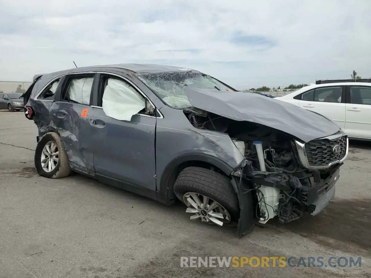 4 fotografías del automóvil dañado 5XYPG4A31LG676529 KIA SORENTO 2020