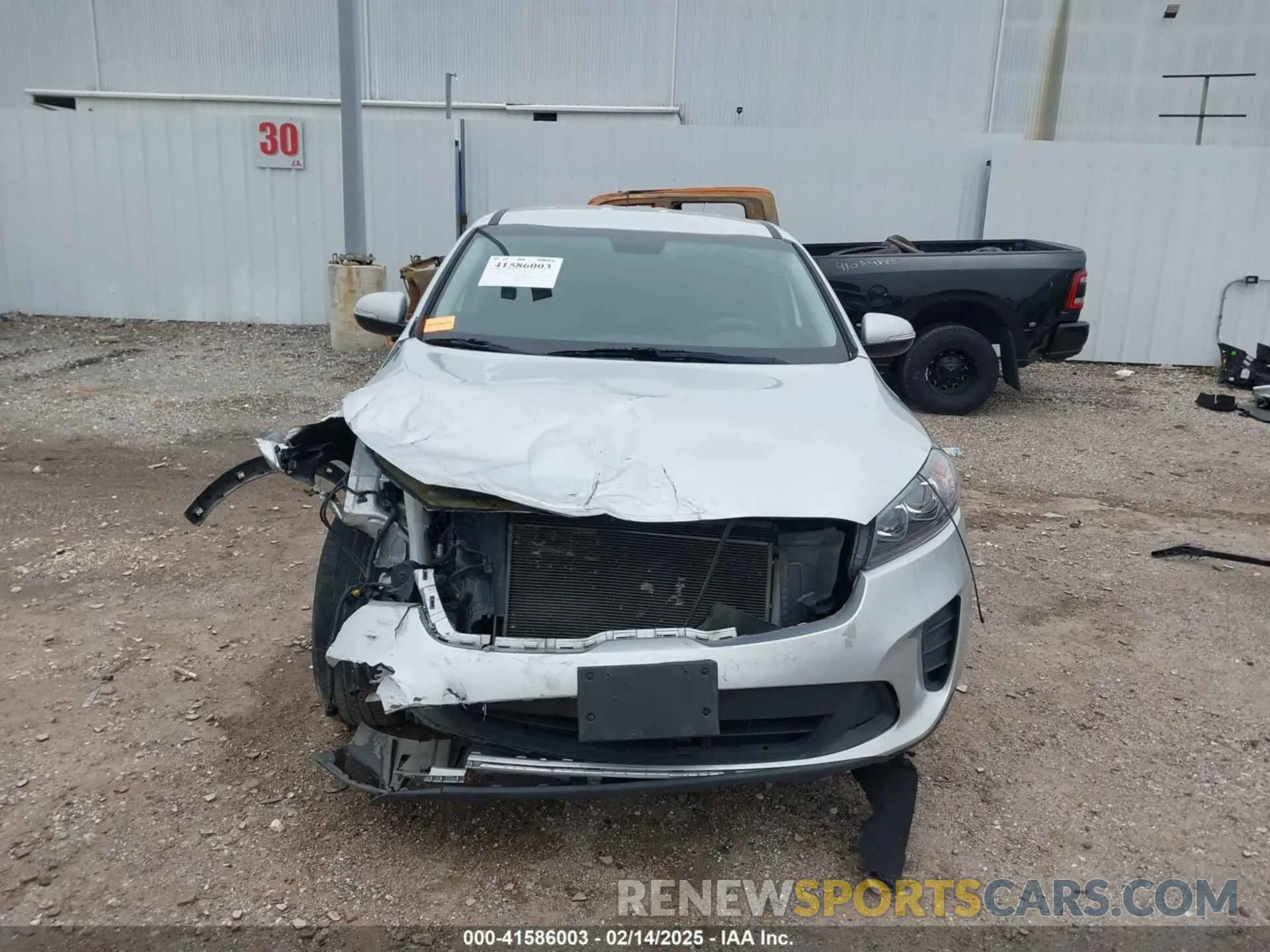 13 fotografías del automóvil dañado 5XYPG4A31LG698420 KIA SORENTO 2020