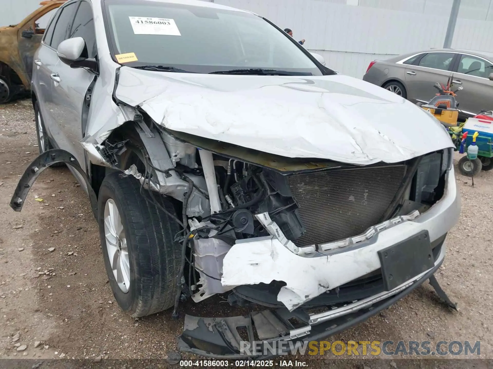 6 fotografías del automóvil dañado 5XYPG4A31LG698420 KIA SORENTO 2020