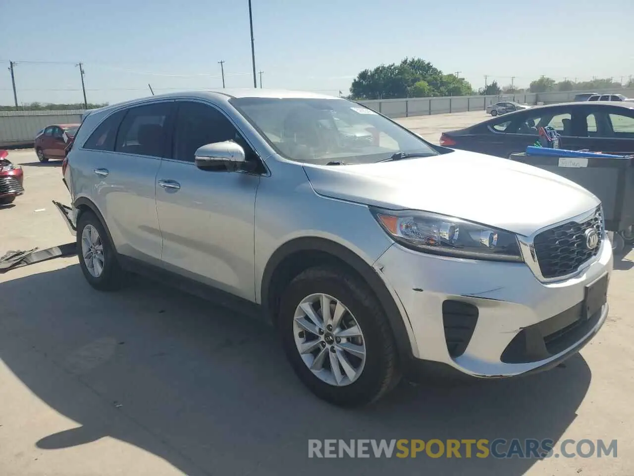 4 fotografías del automóvil dañado 5XYPG4A33LG633231 KIA SORENTO 2020