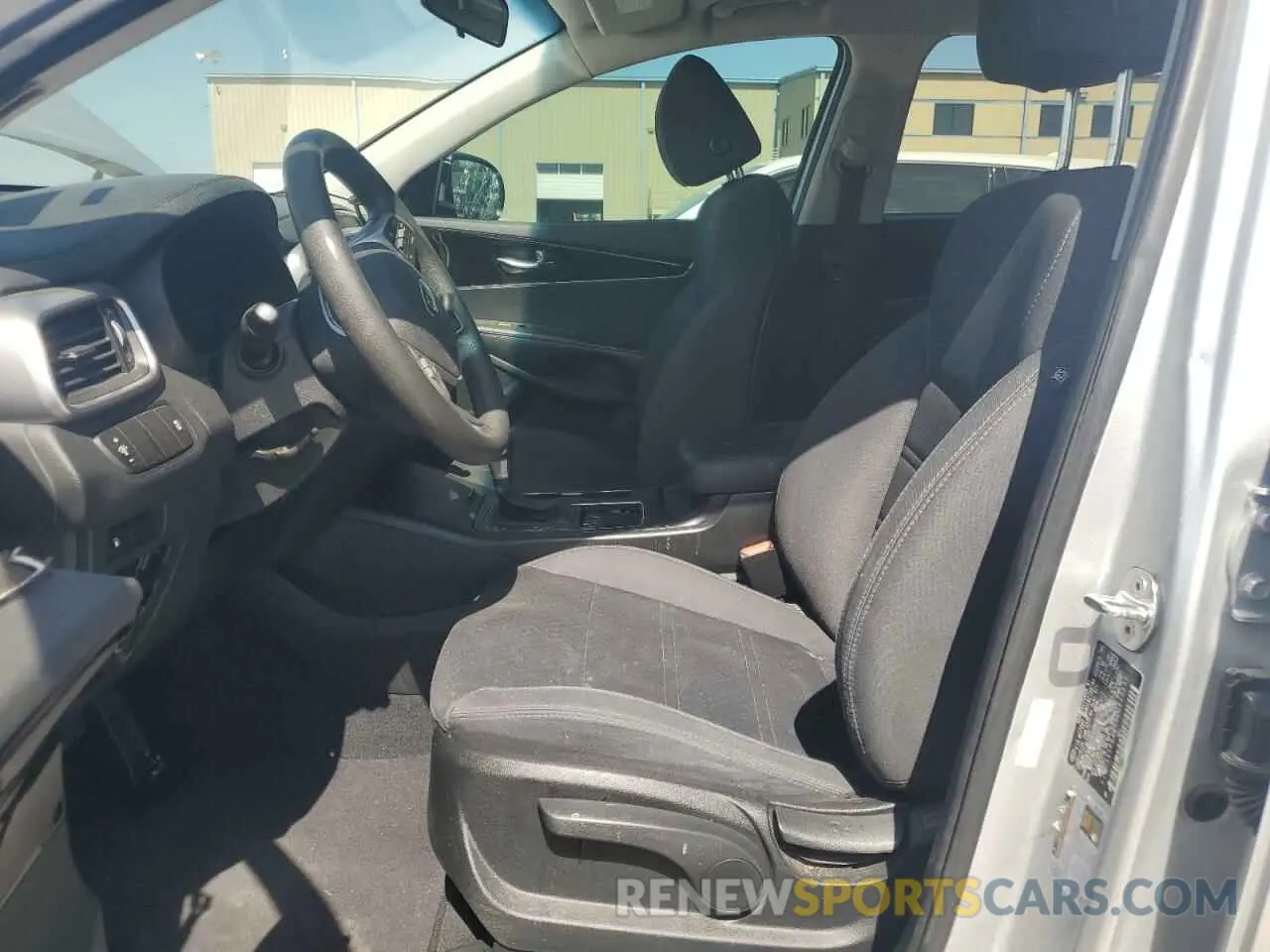 7 fotografías del automóvil dañado 5XYPG4A33LG633231 KIA SORENTO 2020