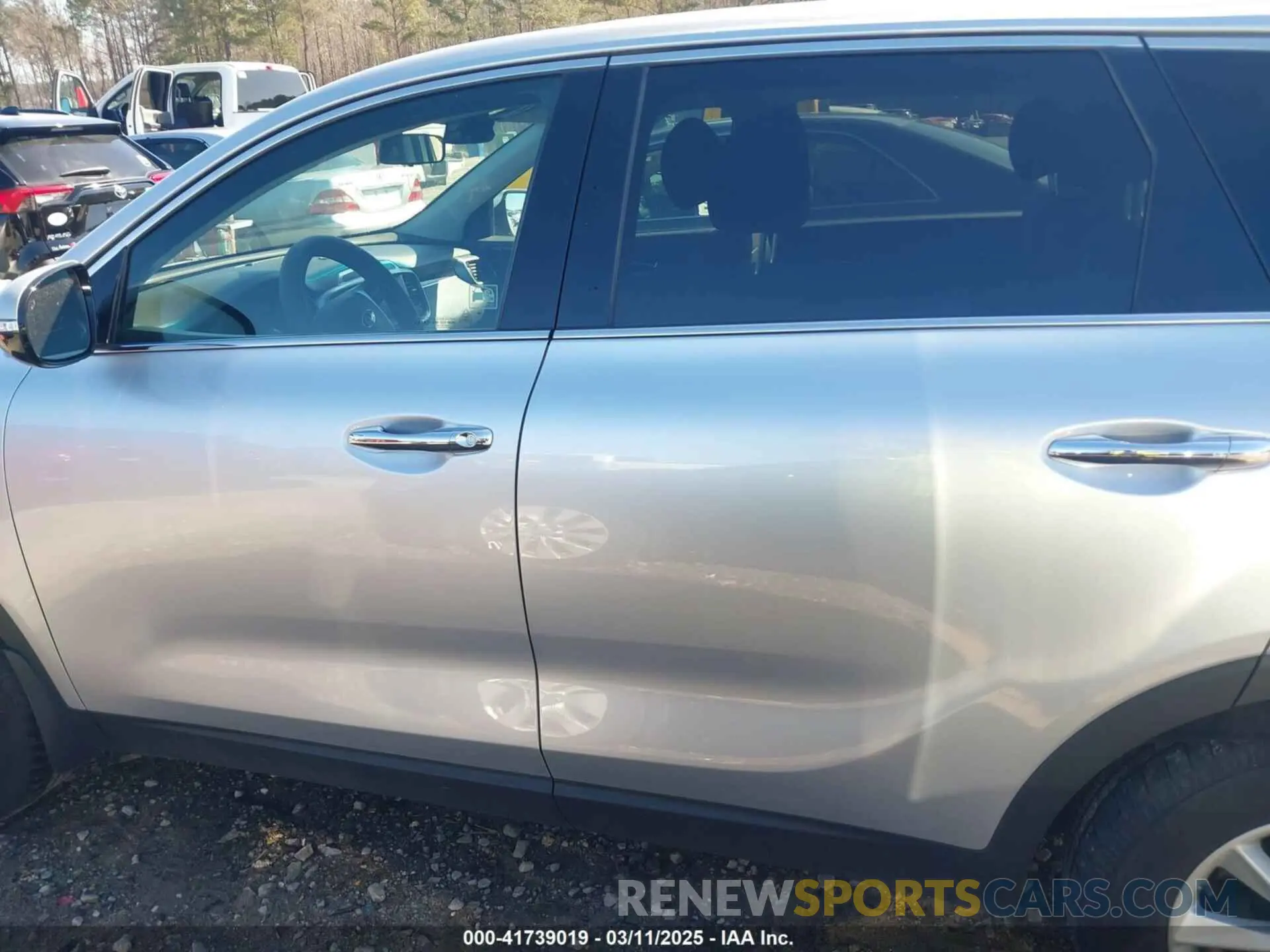 15 fotografías del automóvil dañado 5XYPG4A33LG664852 KIA SORENTO 2020