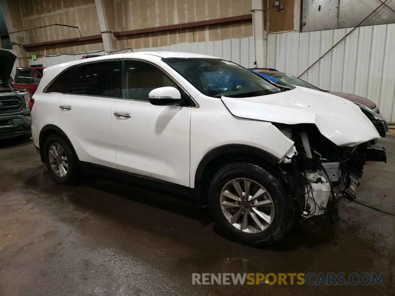 4 fotografías del automóvil dañado 5XYPG4A33LG683692 KIA SORENTO 2020