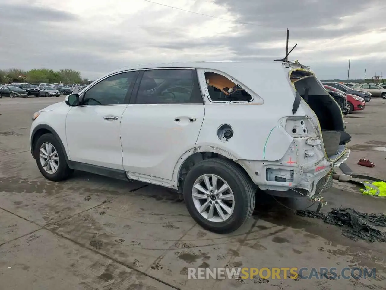 2 fotografías del automóvil dañado 5XYPG4A34LG647476 KIA SORENTO 2020