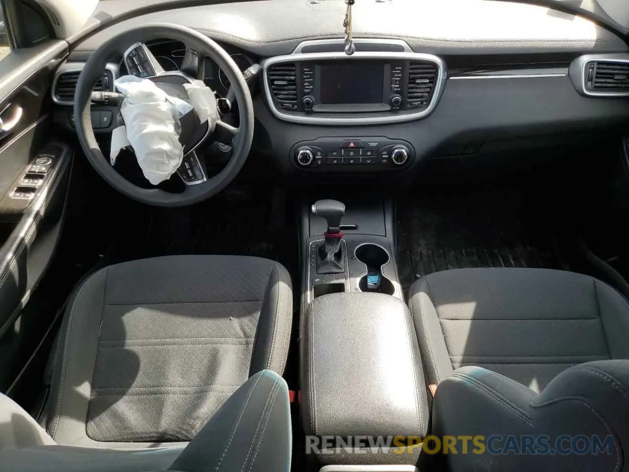 8 fotografías del automóvil dañado 5XYPG4A34LG649292 KIA SORENTO 2020