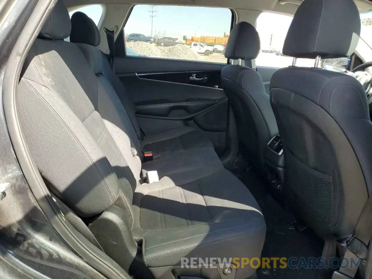 11 fotografías del automóvil dañado 5XYPG4A36LG679474 KIA SORENTO 2020
