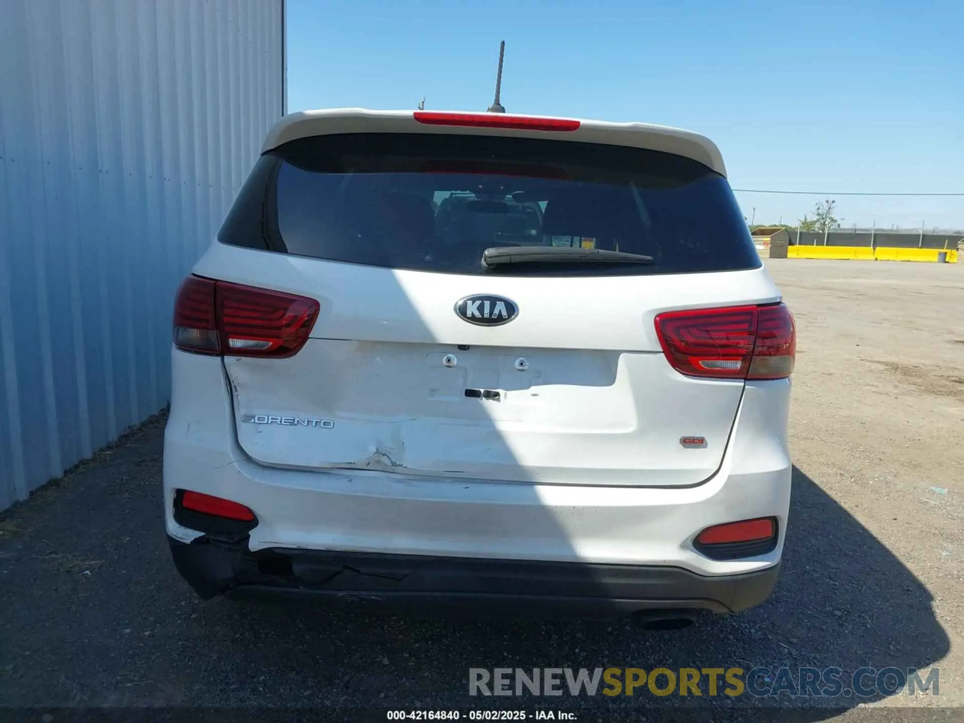 16 fotografías del automóvil dañado 5XYPG4A37LG657127 KIA SORENTO 2020