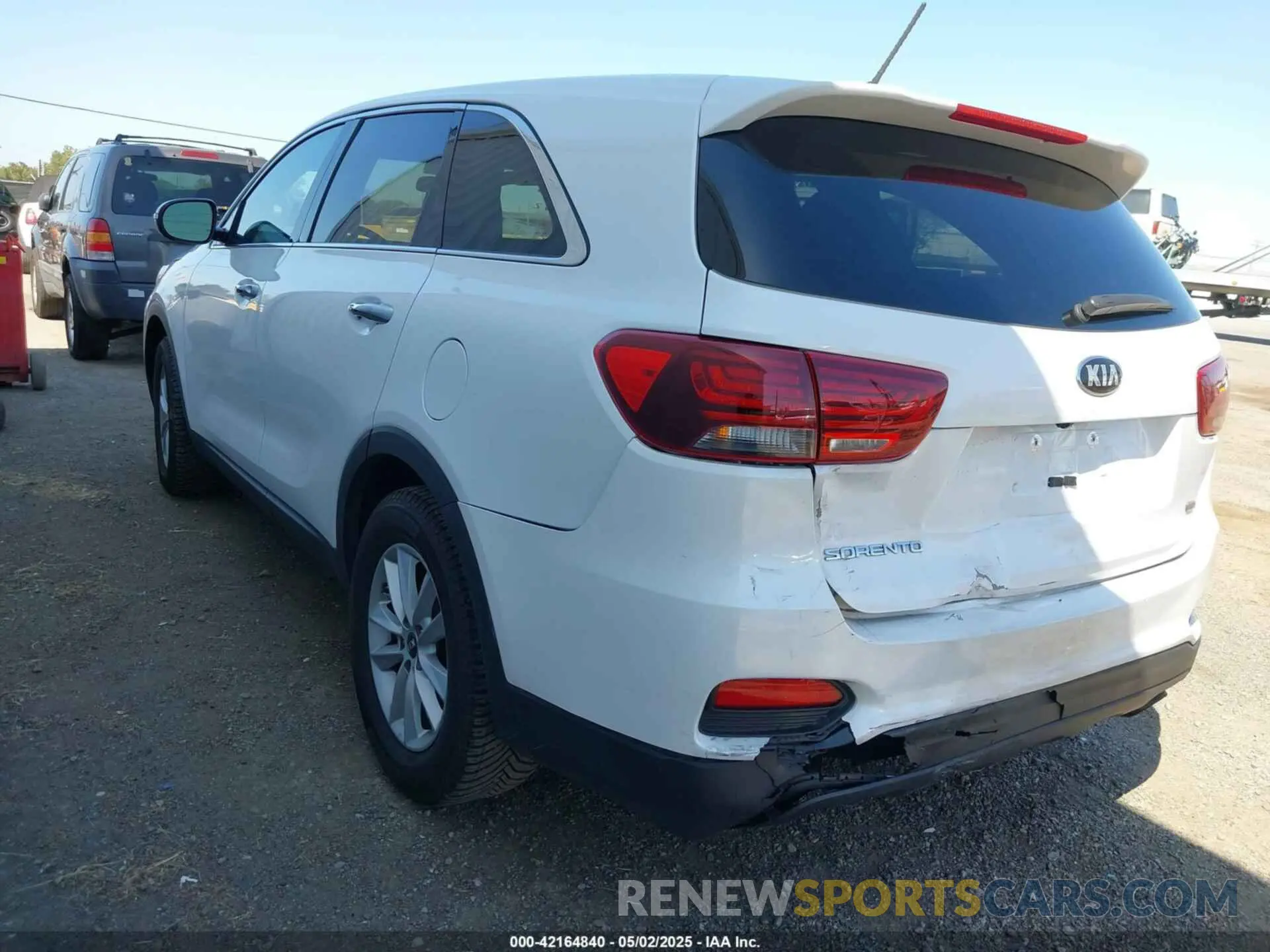 3 fotografías del automóvil dañado 5XYPG4A37LG657127 KIA SORENTO 2020